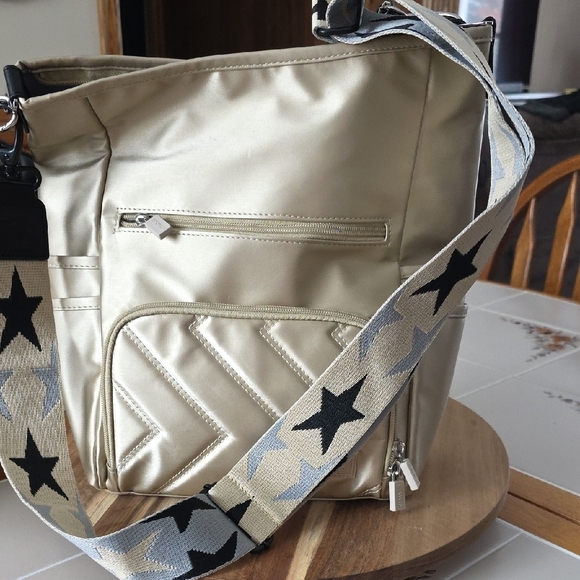 IHKWIP Zig Zag Quilted Go Getter Metallic Champagne Women's Shoulder Bag - Picture 5 of 14